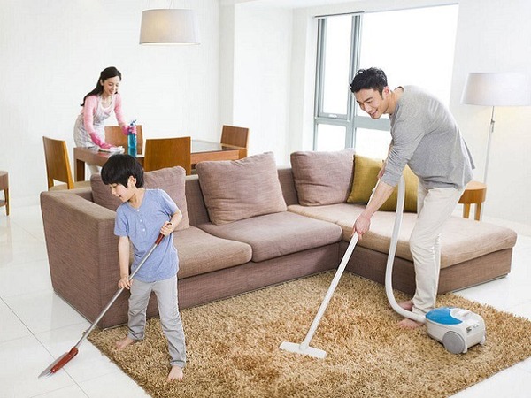 Giữ vệ sinh nhà cửa thường xuyên để giảm nguy cơ côn trùng xuất hiện